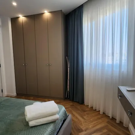 Apartment Bluesand Golem (Tirana)